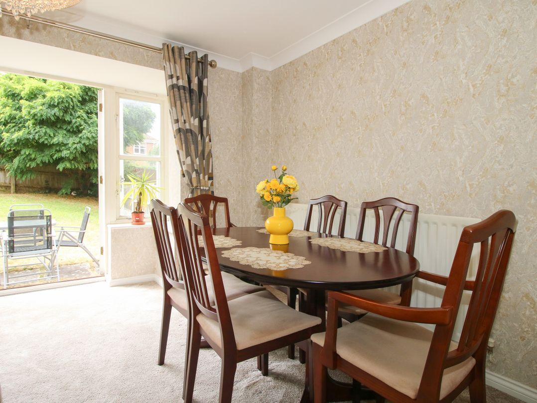 18 Hengrave Meadow