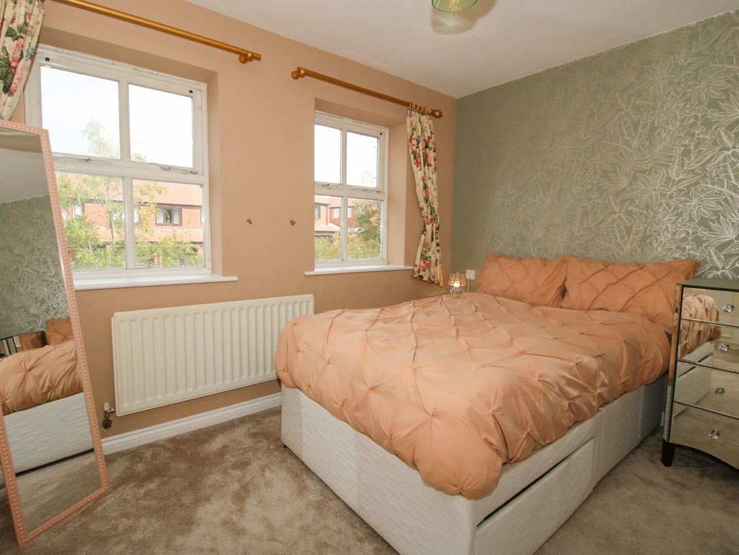 18 Hengrave Meadow