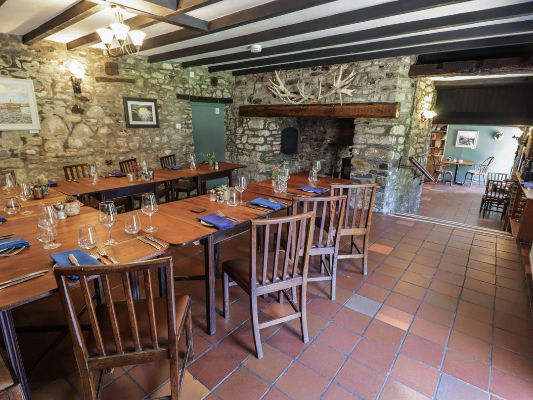 Ty Mawr Country House