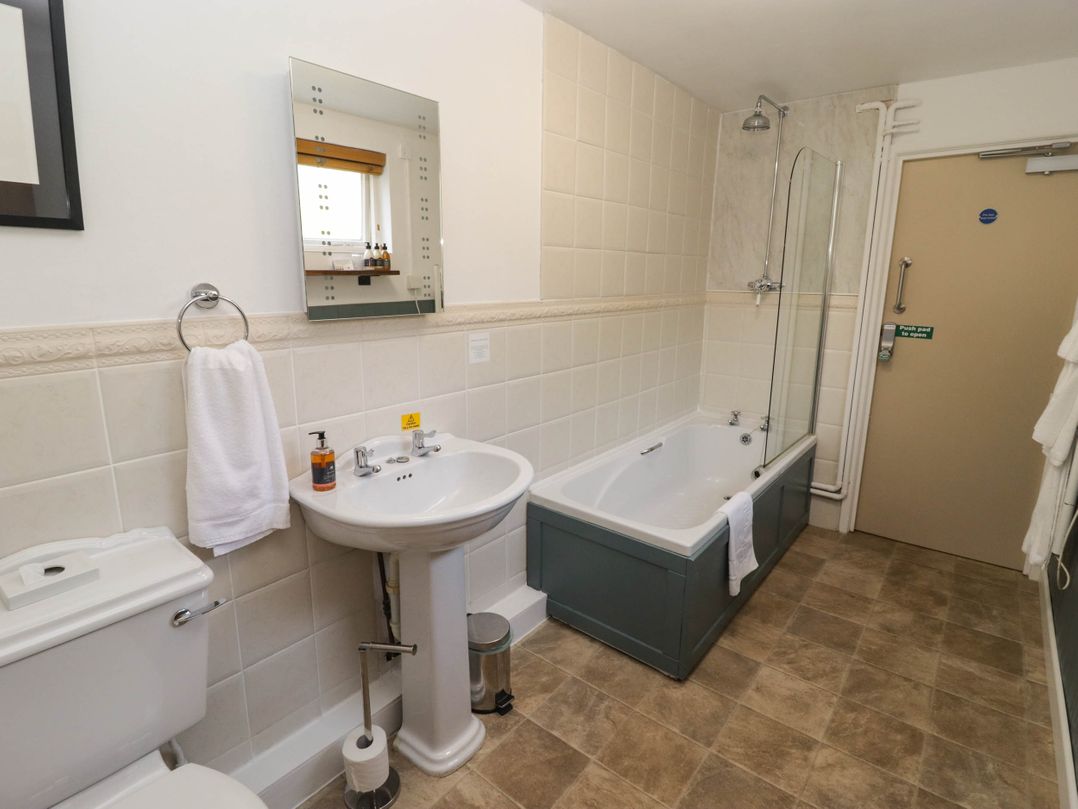 Ty Mawr Country House