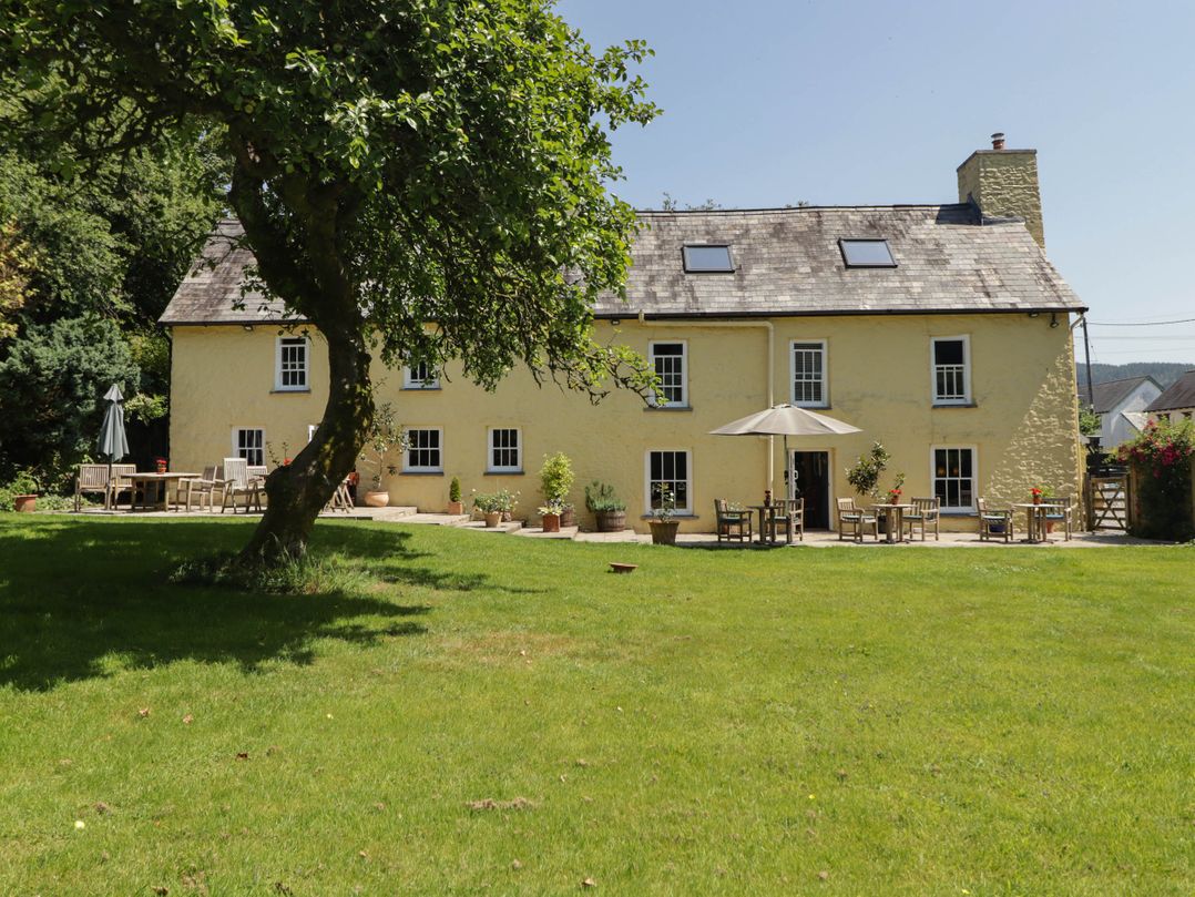 Ty Mawr Country House