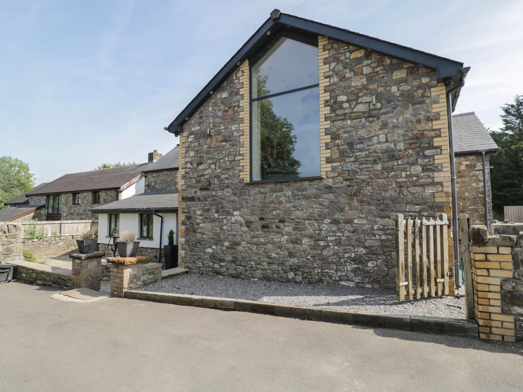 Llanfarach Farmhouse