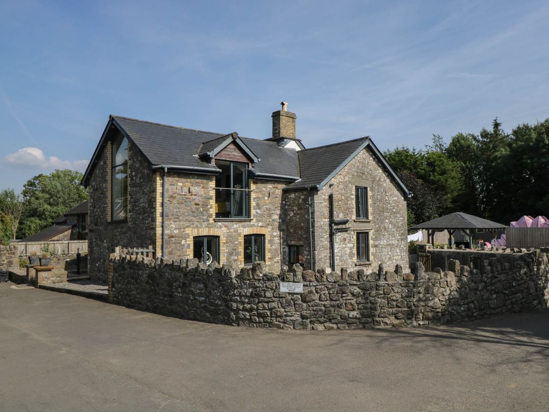 Llanfarach Farmhouse