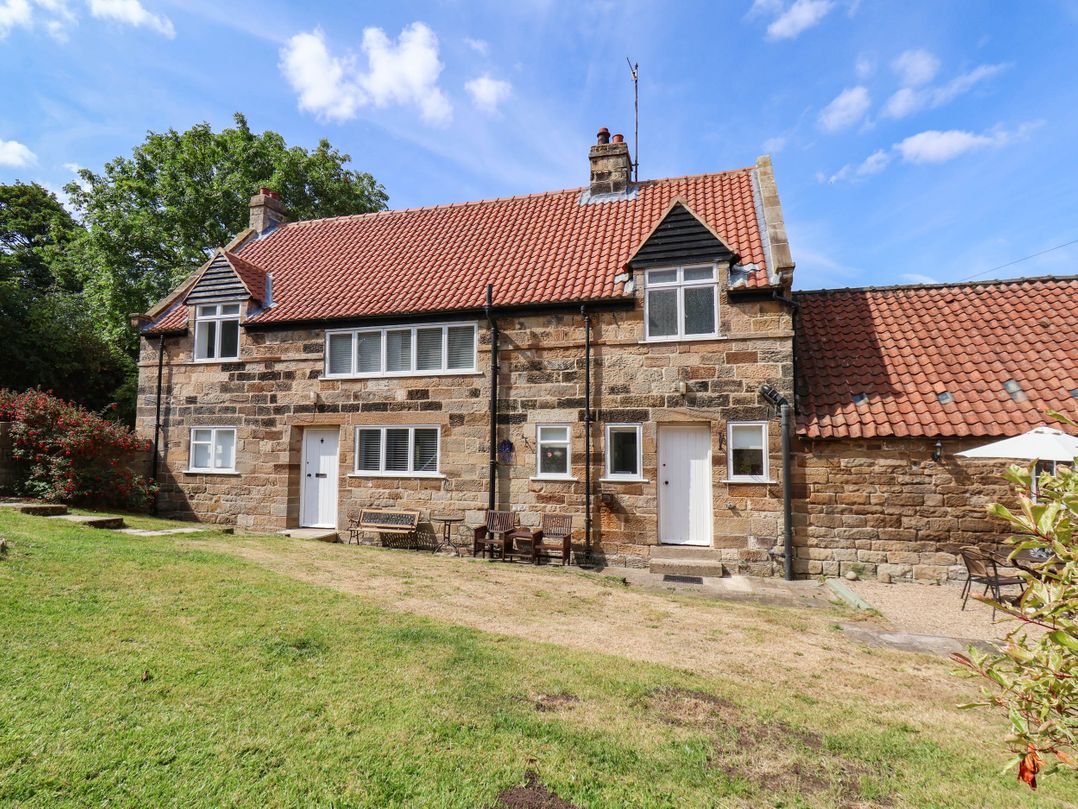 Ewe Cote Hall Farmhouse
