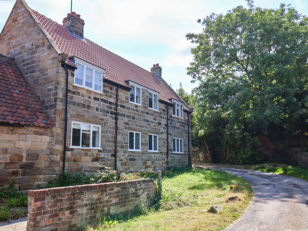 Ewe Cote Hall Farmhouse