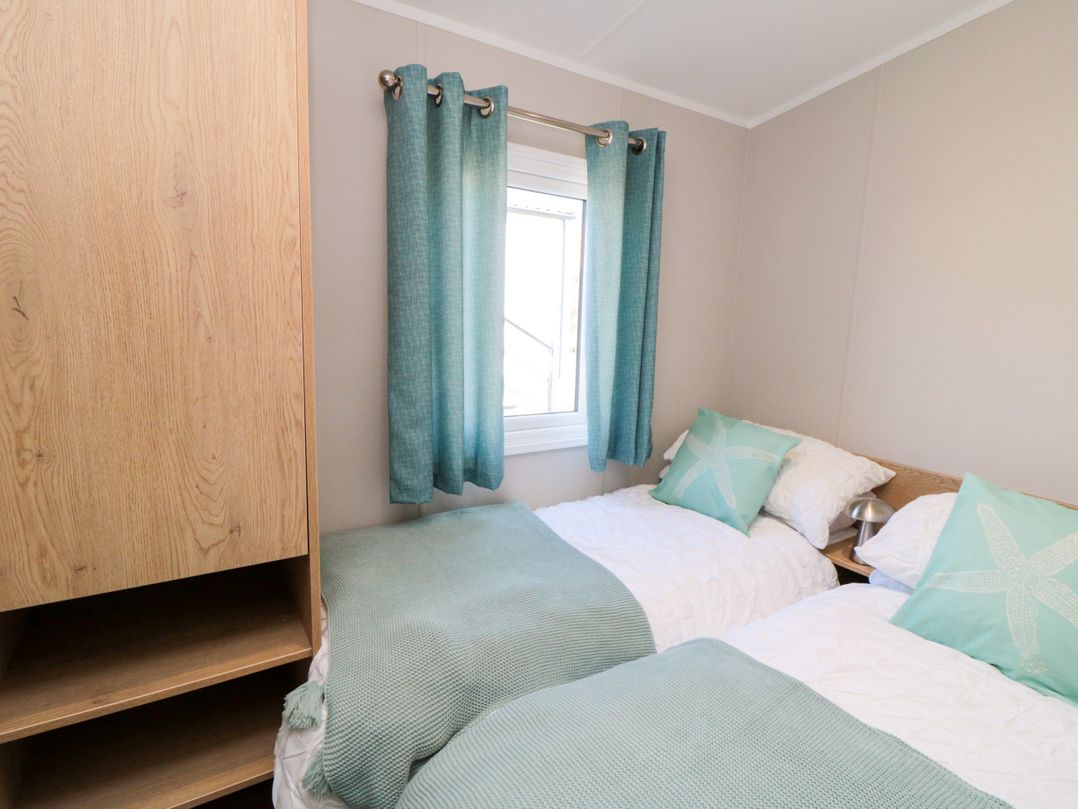 The Beach Retreat at Cayton Bay