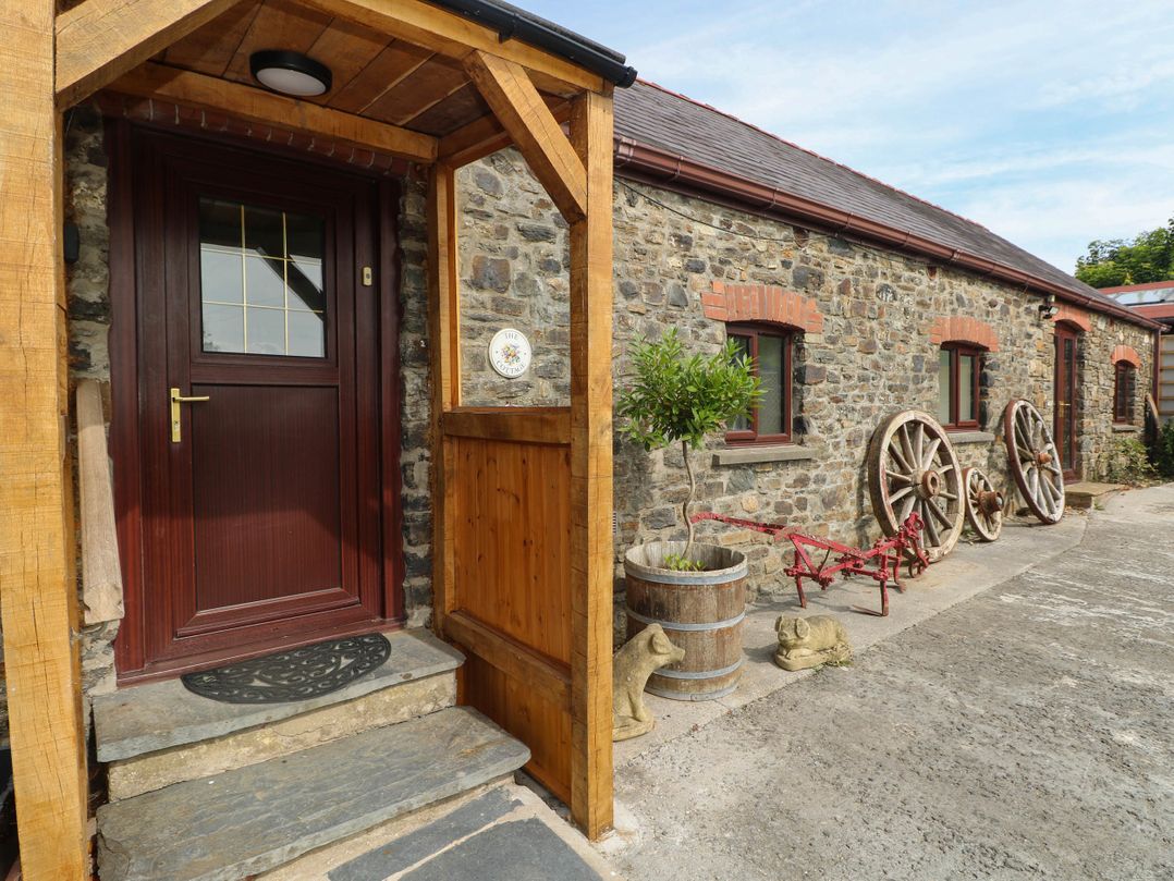 Coedllys Uchaf Cottage