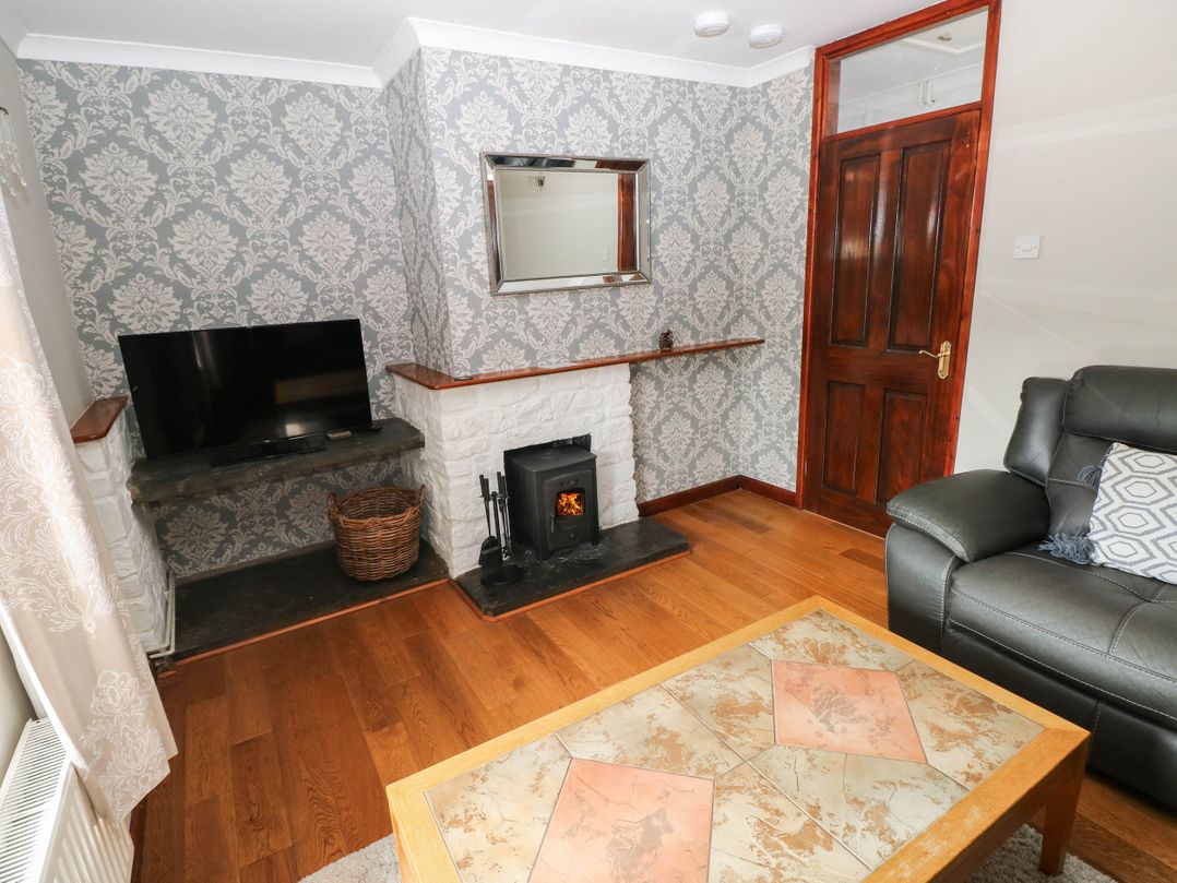 Coedllys Uchaf Cottage