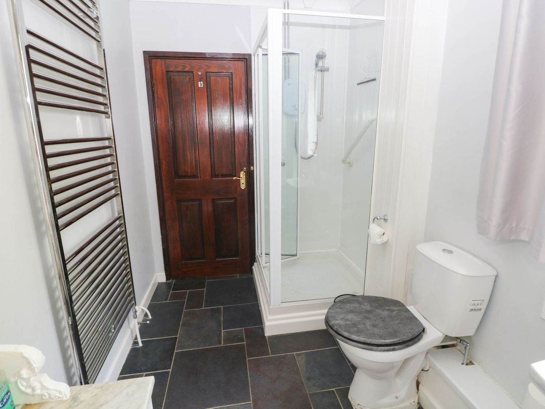 Coedllys Uchaf Cottage