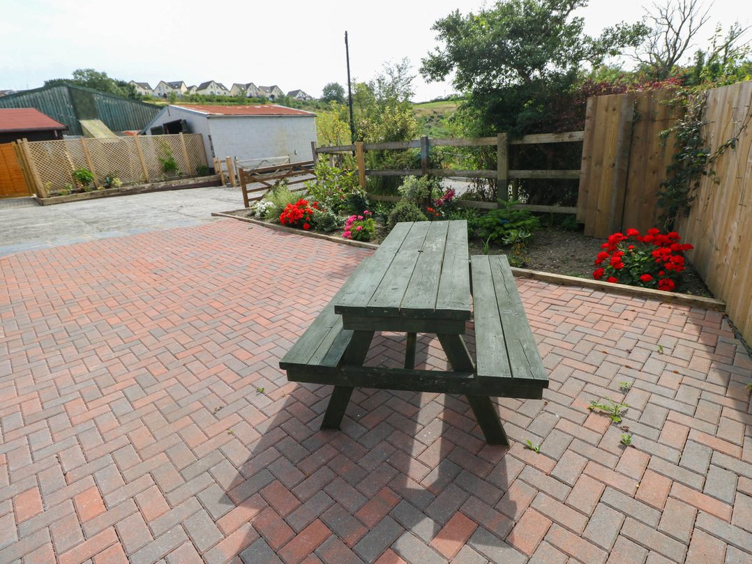 Coedllys Uchaf Cottage