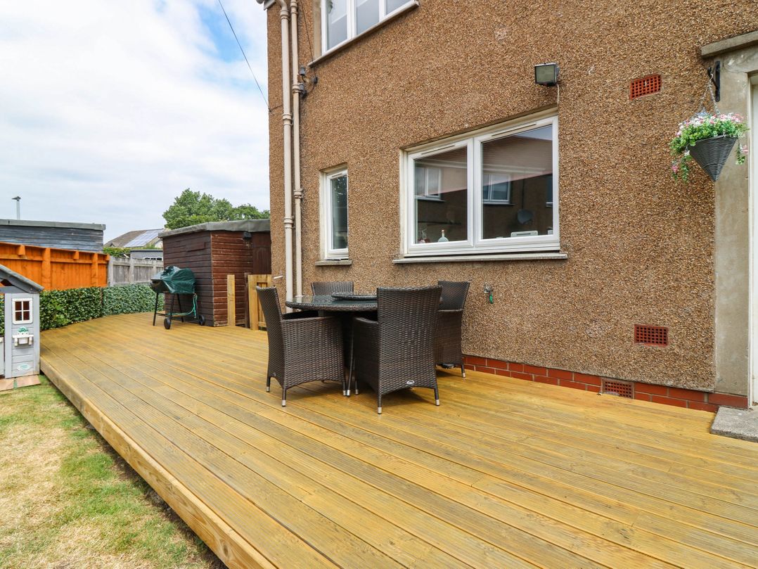 6 Niddrie Marischal Road