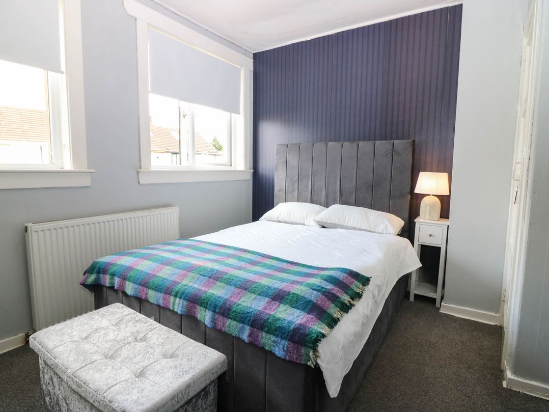 6 Niddrie Marischal Road