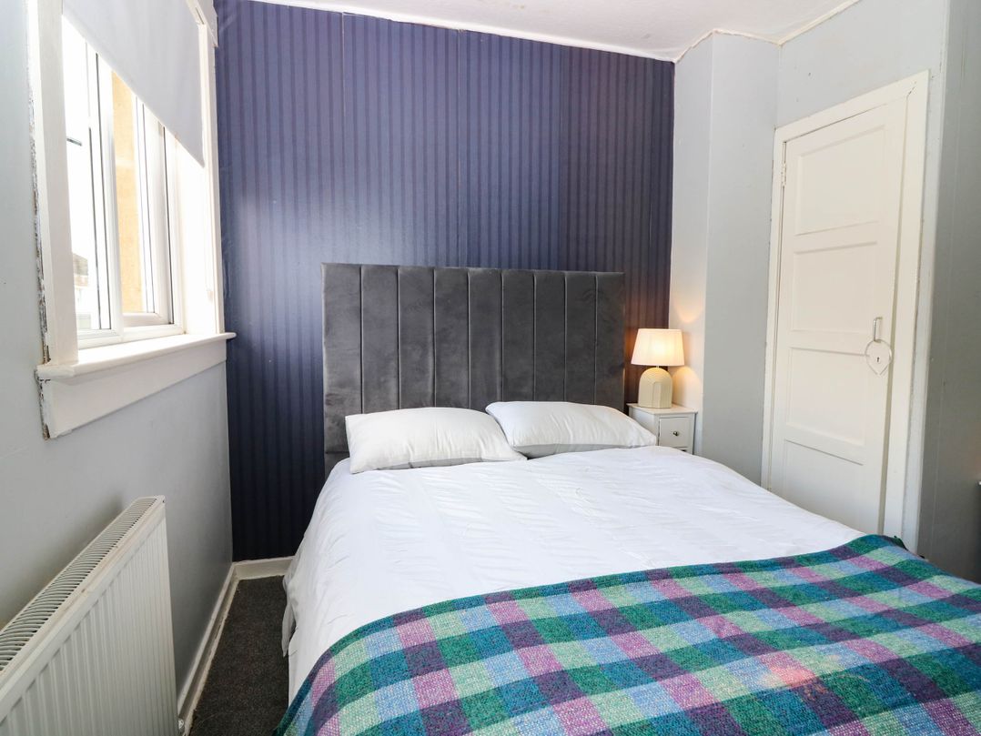 6 Niddrie Marischal Road