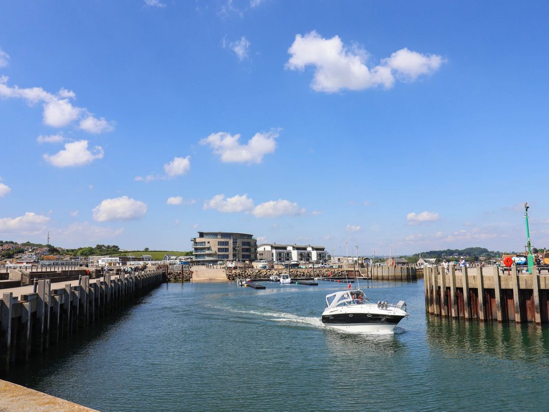 16 Old Shipyard Centre