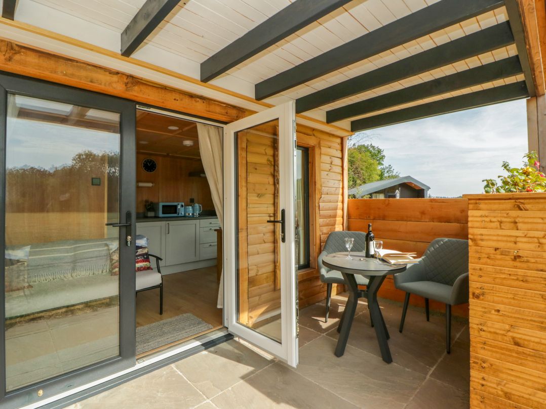 Oak Lodge