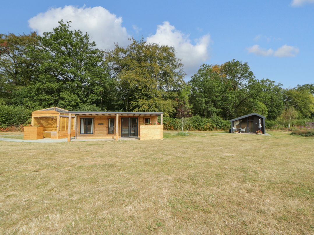 Oak Lodge