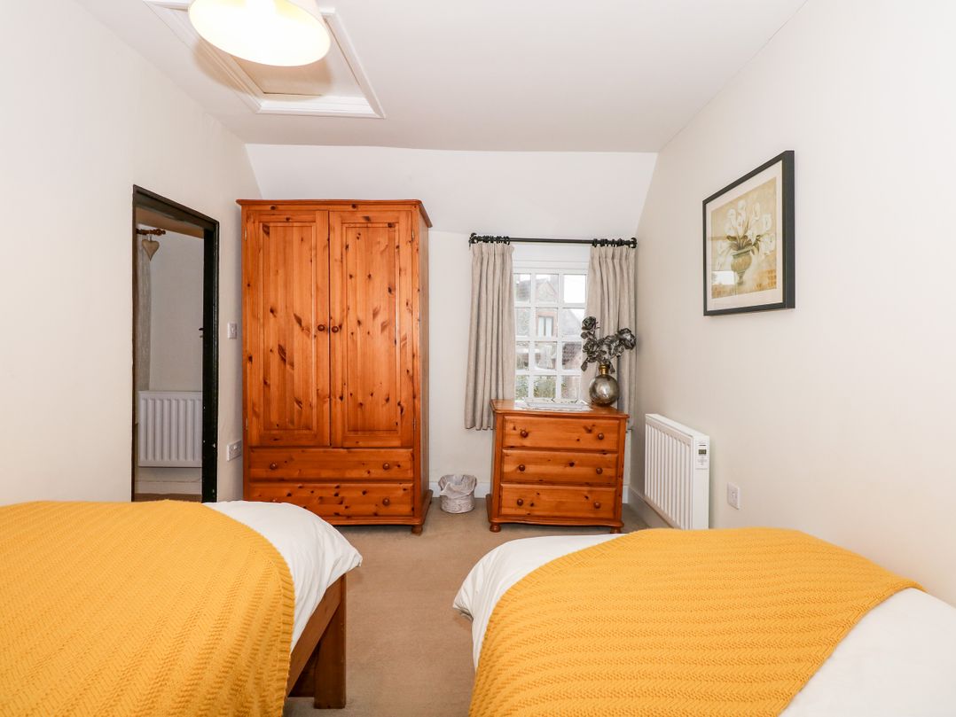 Hollyhedge Cottage