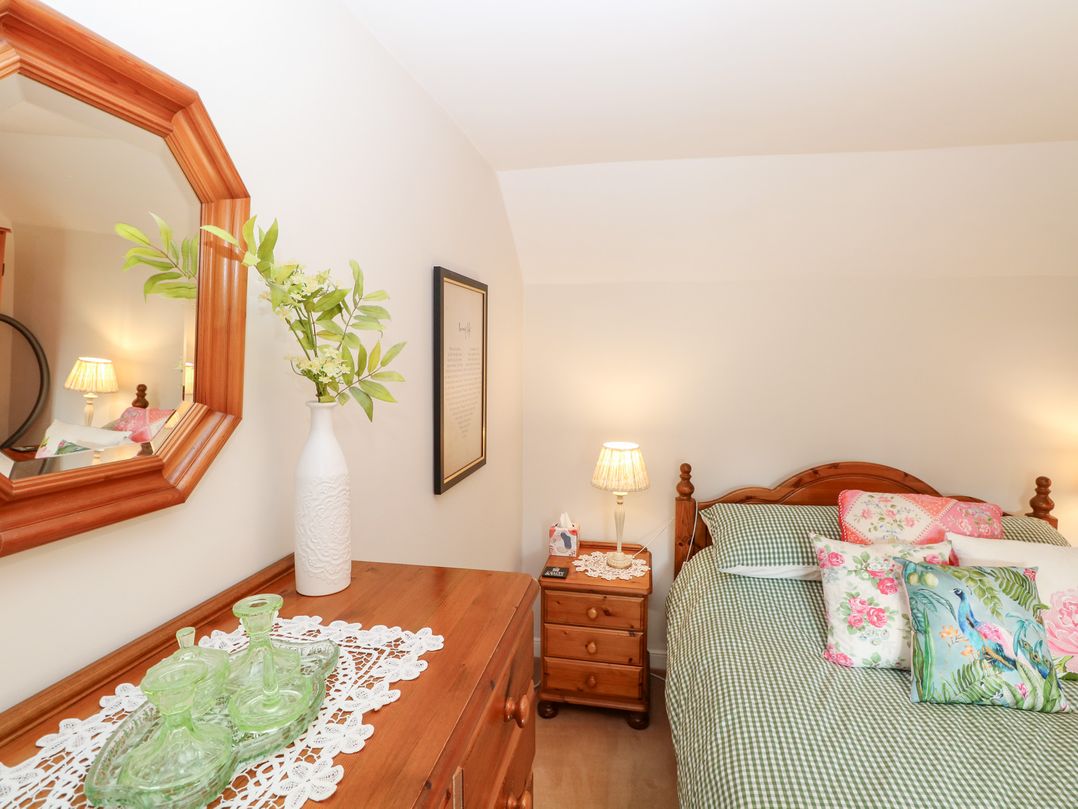 Hollyhedge Cottage