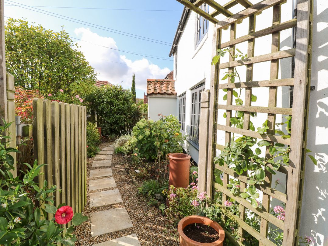 Hollyhedge Cottage