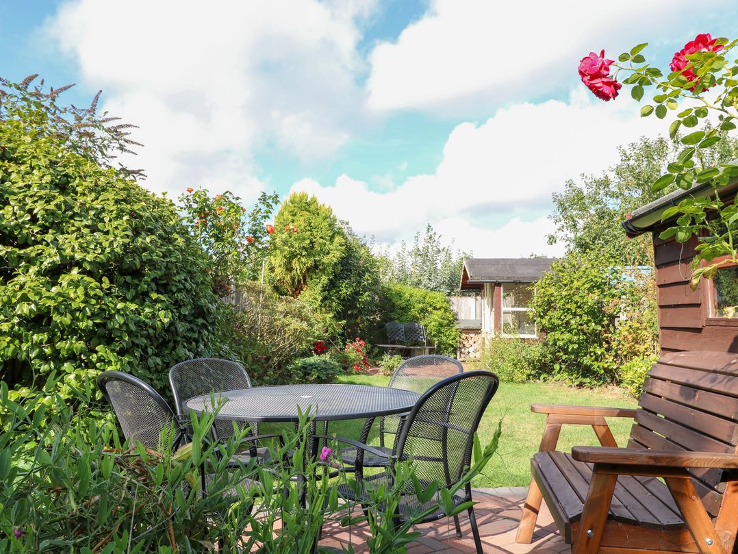 Hollyhedge Cottage