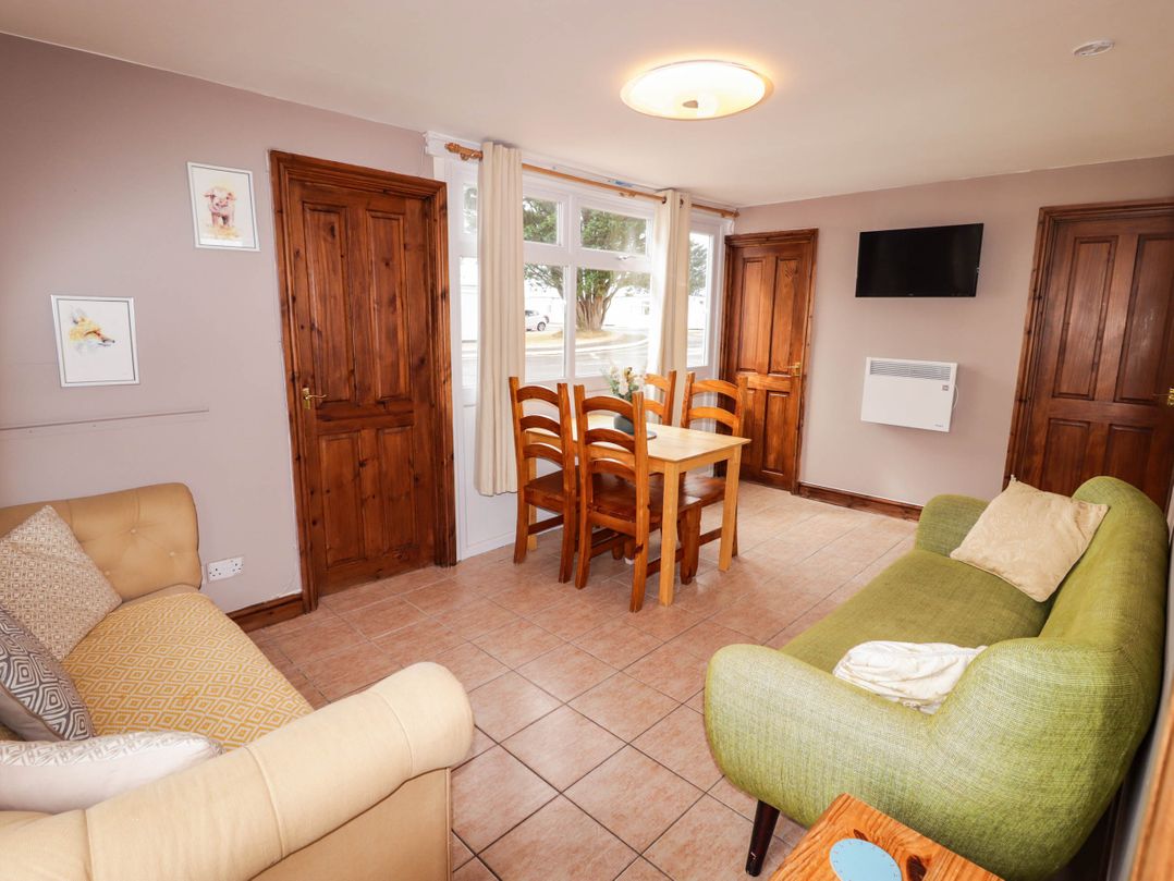 Chalet 242 Carmarthen Bay