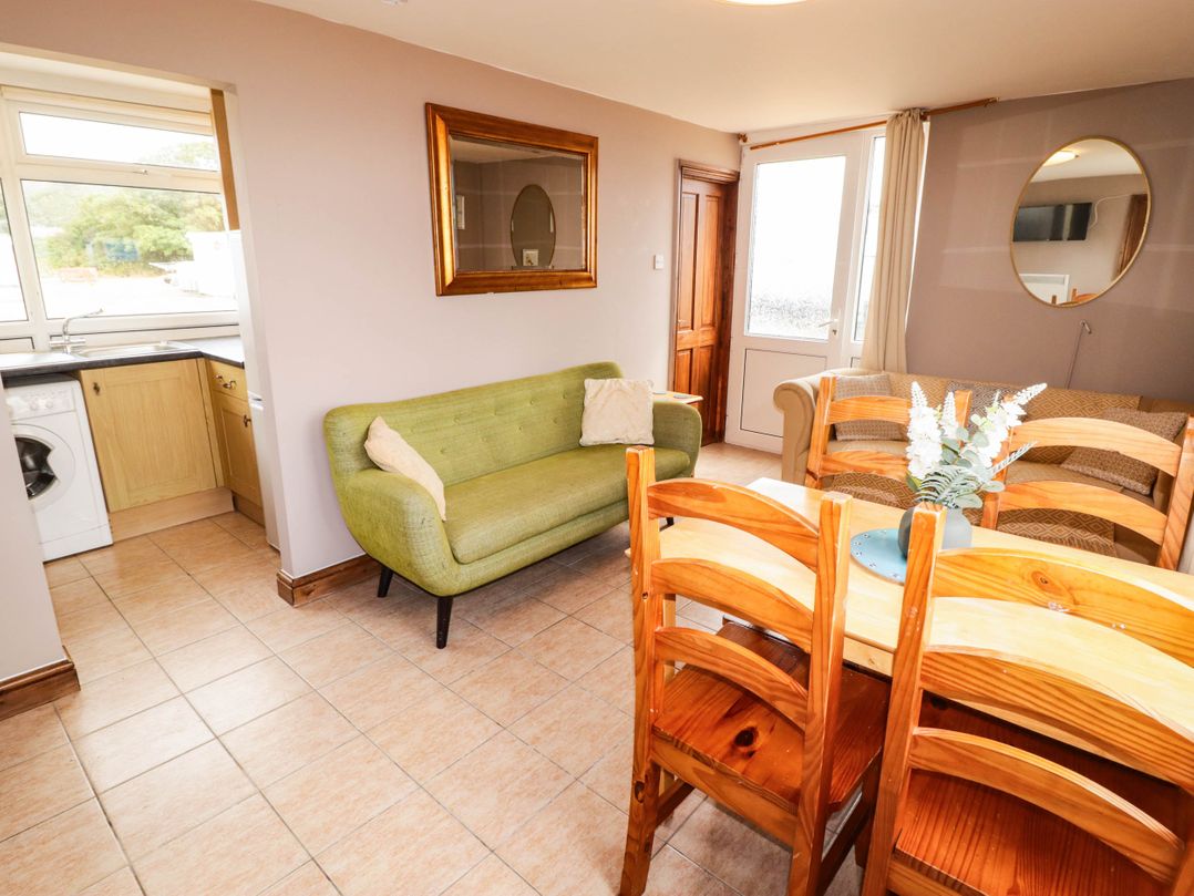 Chalet 242 Carmarthen Bay