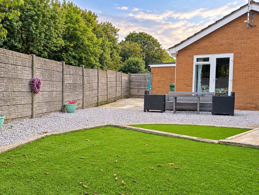 2 Bed Bungalow, Sleeps 4