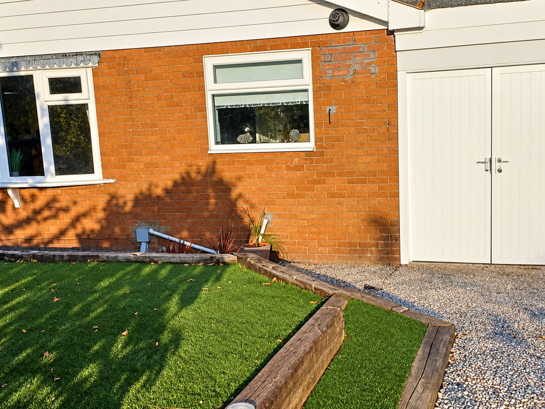 2 Bed Bungalow, Sleeps 4