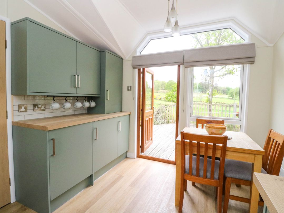 The Four Oaks Chalet