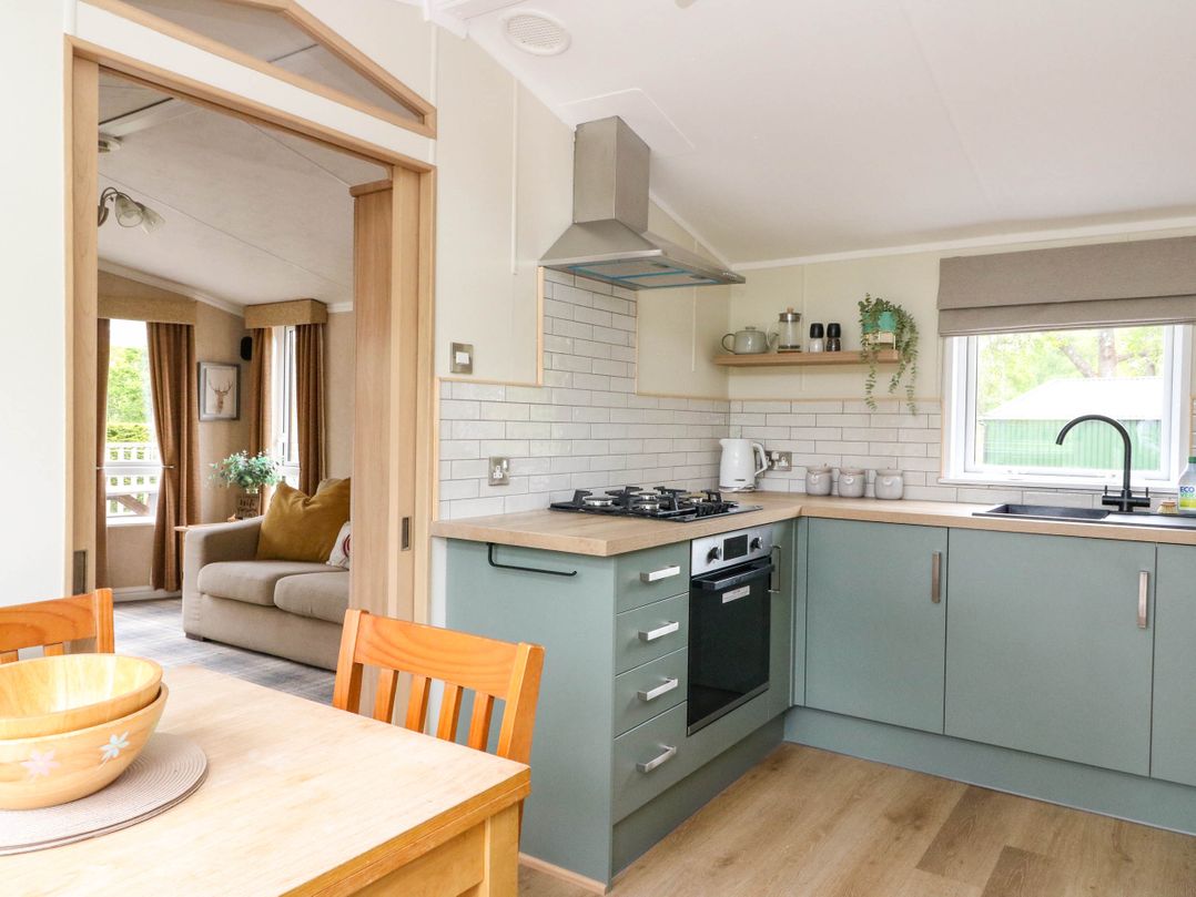 The Four Oaks Chalet
