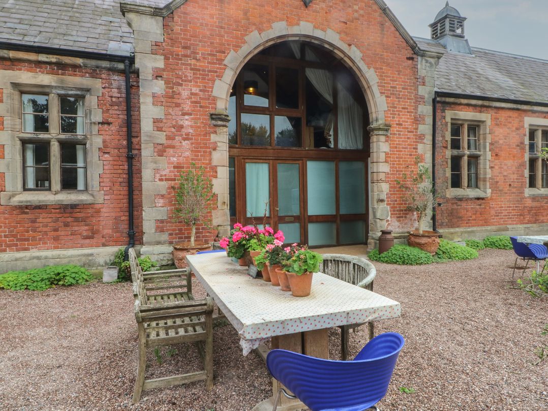 Diamond Lodge