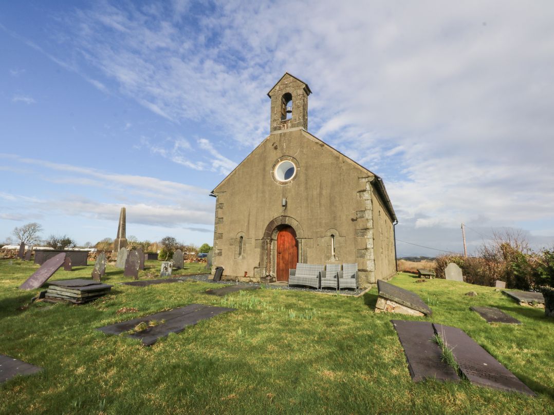 Eglwys St Cynfil
