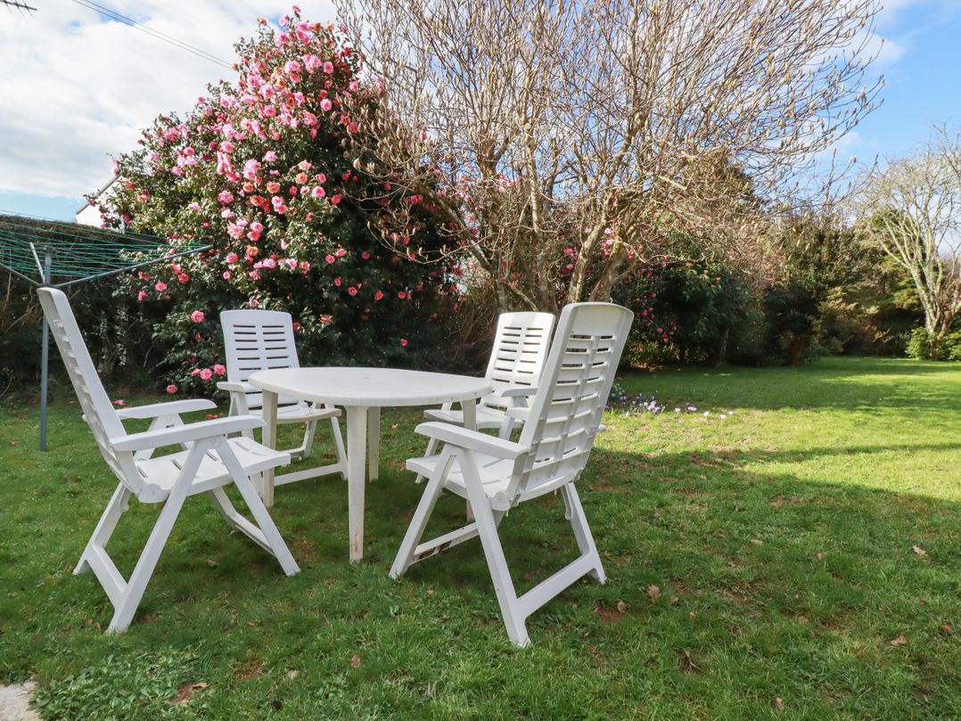 5 Carlyon Road