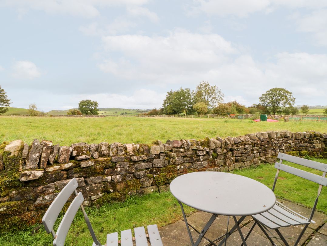 Manifold Cottage