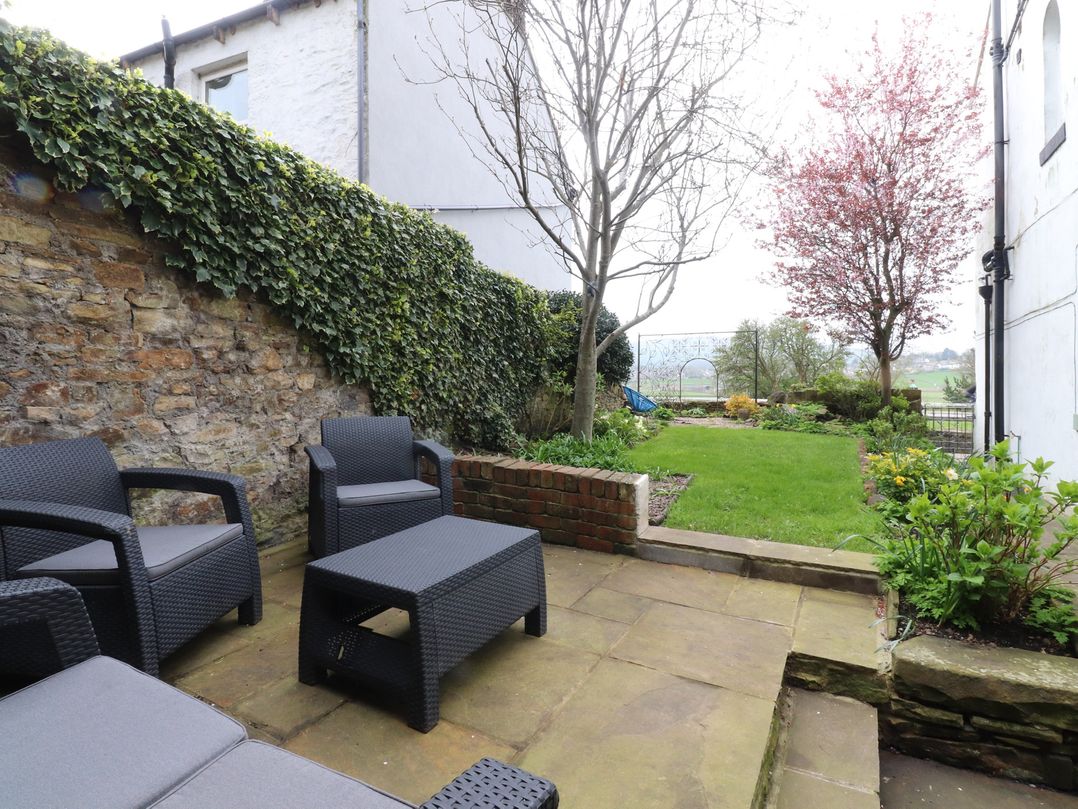 Canalside Cottage