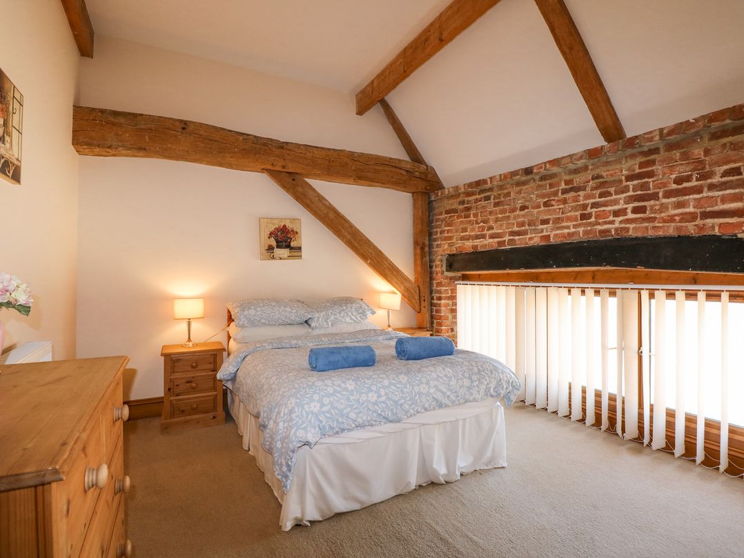 Hadleigh Farm Barn
