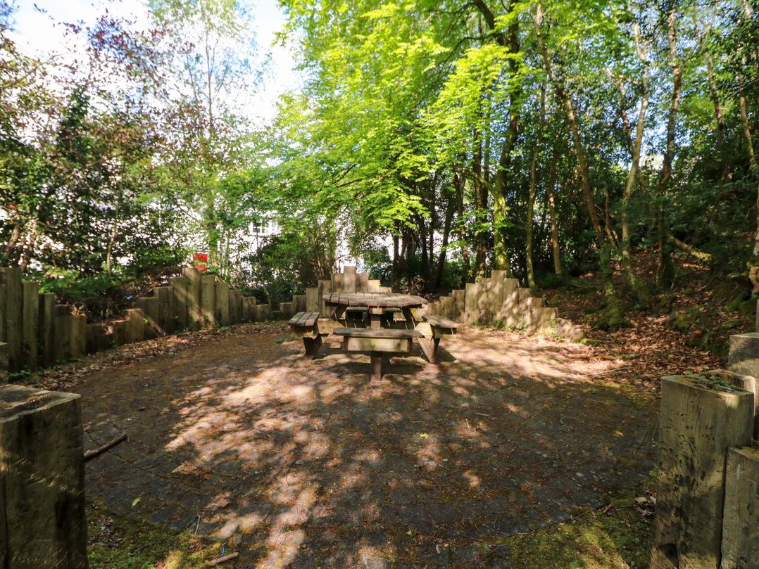 No. 4 Lansdowne Village