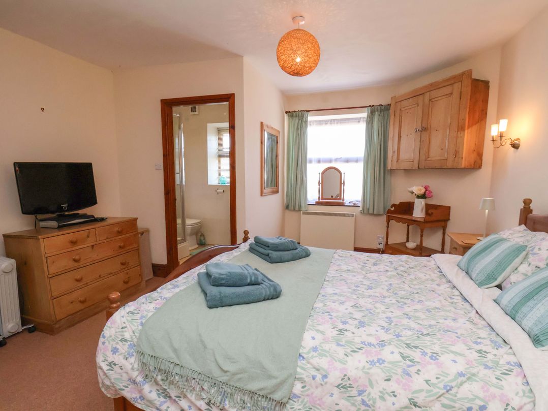 4 Cliff Cottages