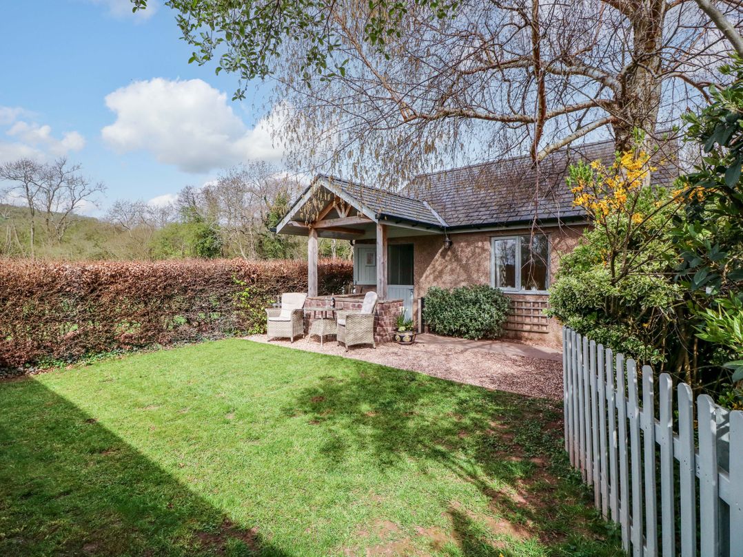 The Lodge, Lower Trefedw