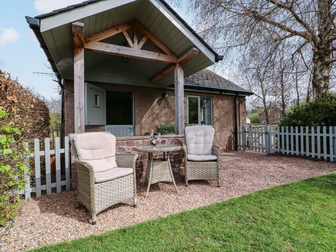 The Lodge, Lower Trefedw
