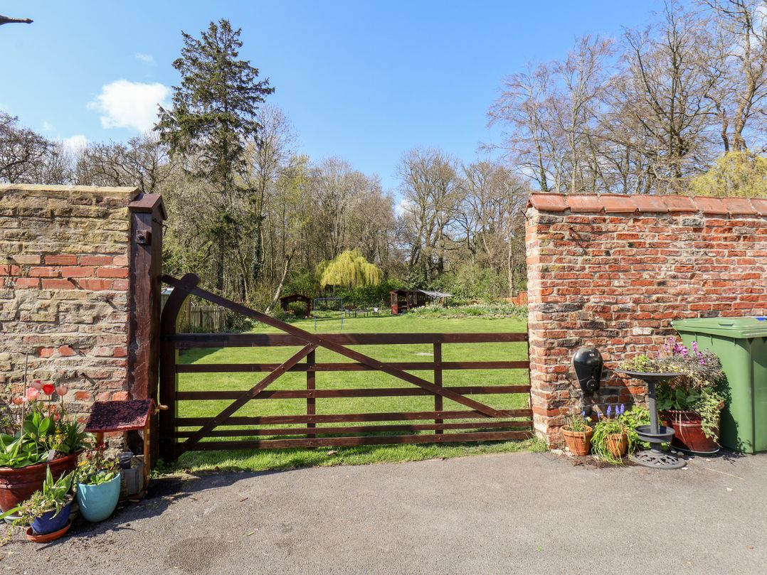 Cupid's Cottage