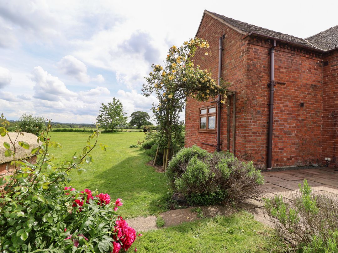 Lake View Cottage