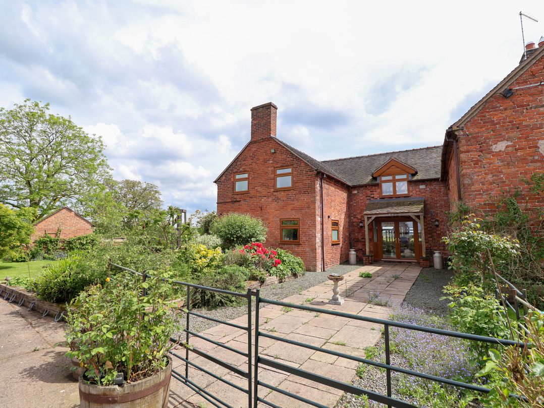 Lake View Cottage