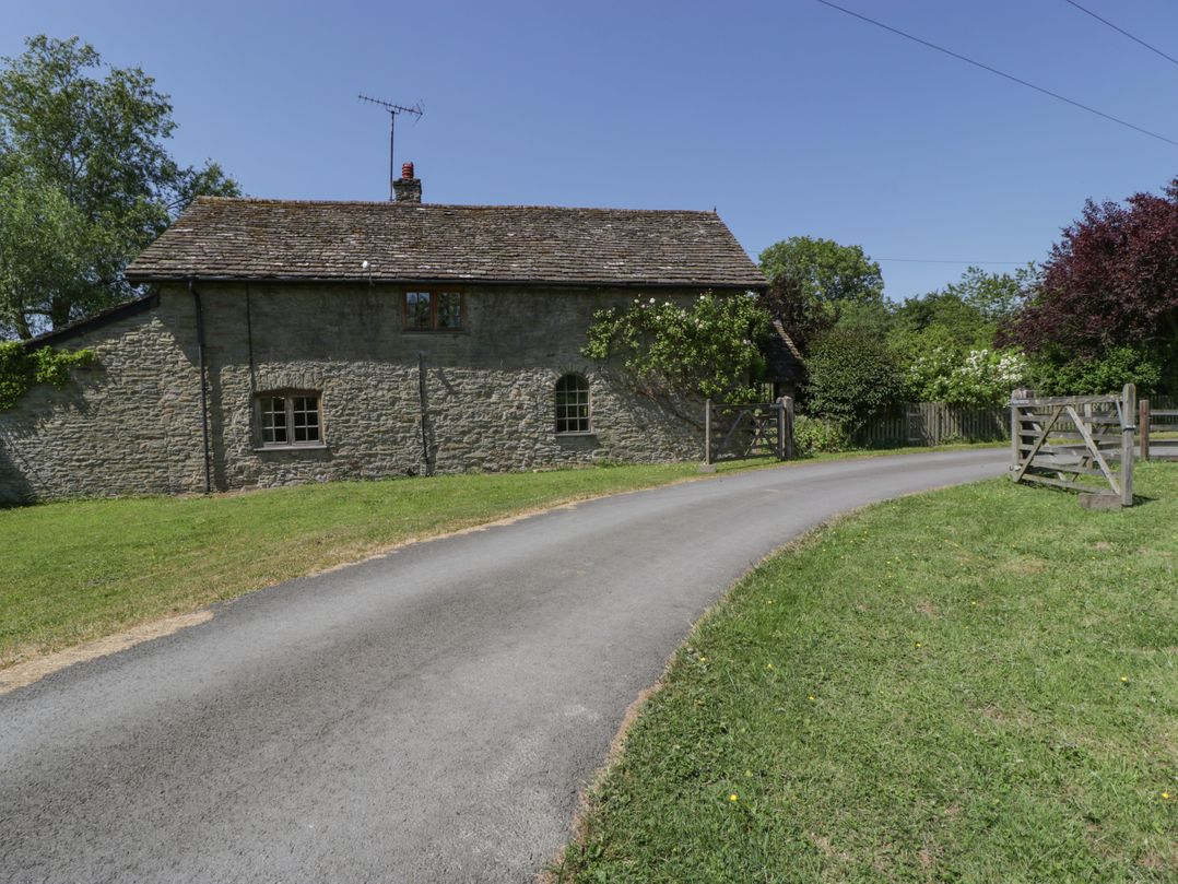 Lower Court Byre