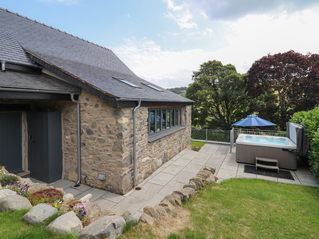Ysgubor Tyddyn Isaf
