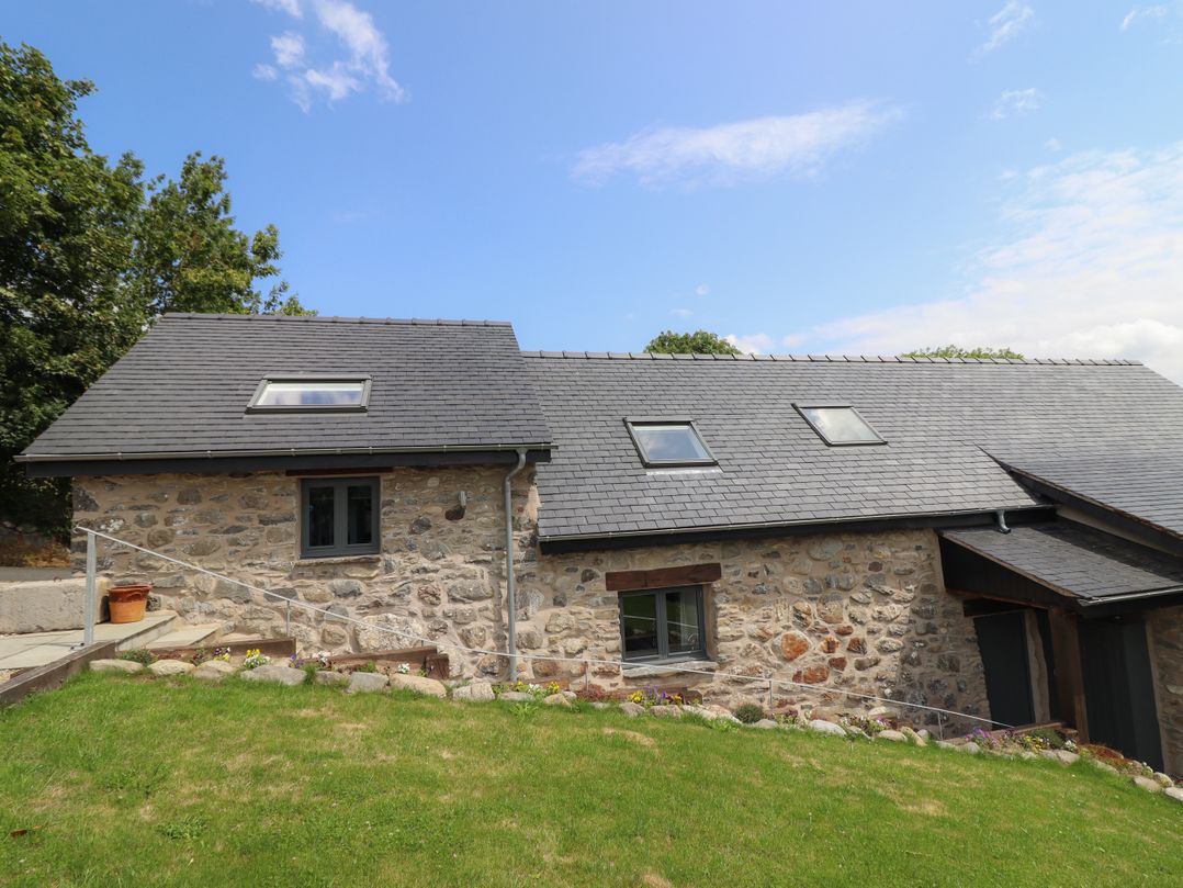 Ysgubor Tyddyn Isaf