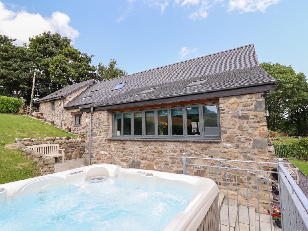 Ysgubor Tyddyn Isaf
