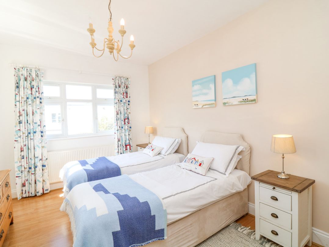 Marine Cottage