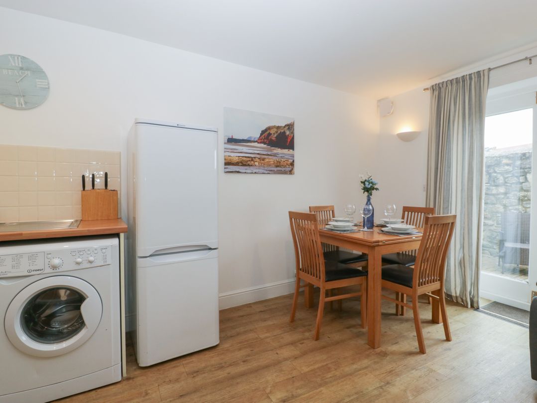 6 Malthouse Court