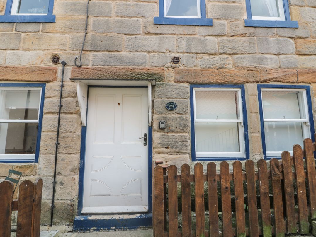 Grimes Nook, Staithes - Sleeps 2 guests